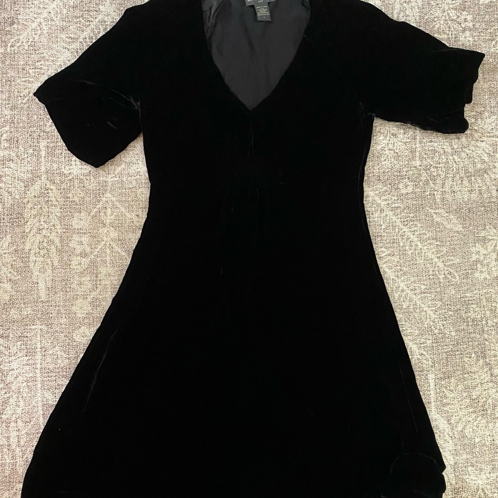 Banana Republic Black Velvet Short Sleeve Mini Dress Size 2